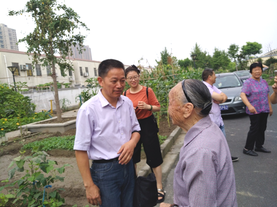 区老龄委看望北干塘湾村百岁老人