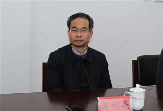 区领导走访慰问党湾突出贡献企业