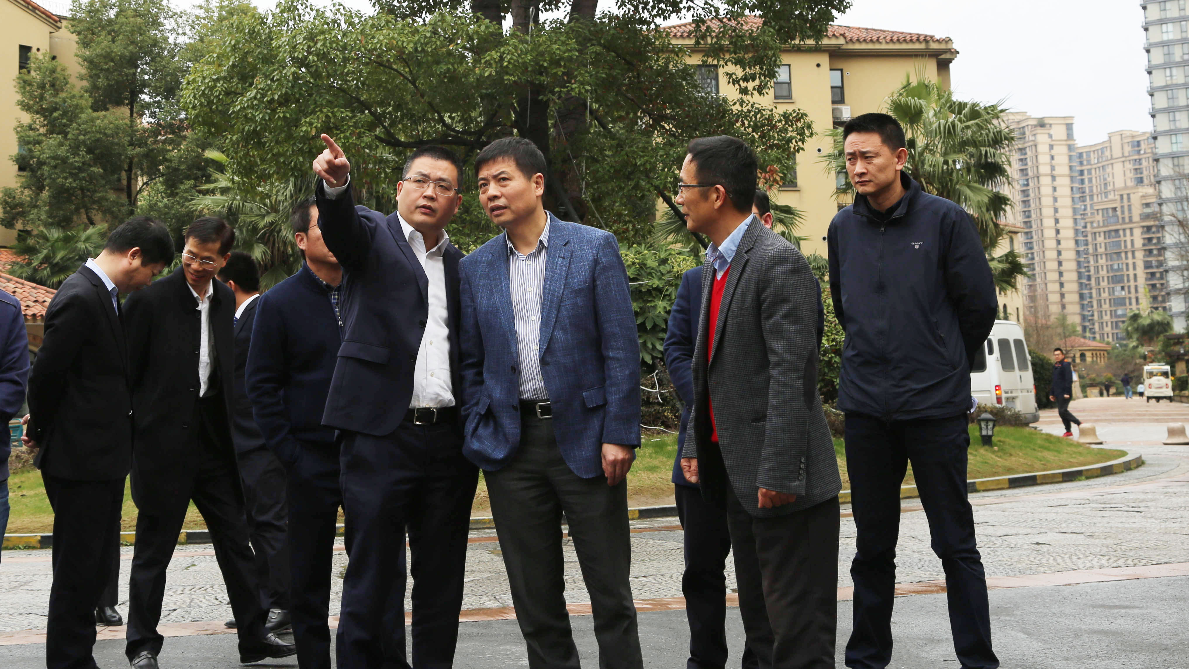 区长王敏专题调研闻堰街道,攻坚克难再出发