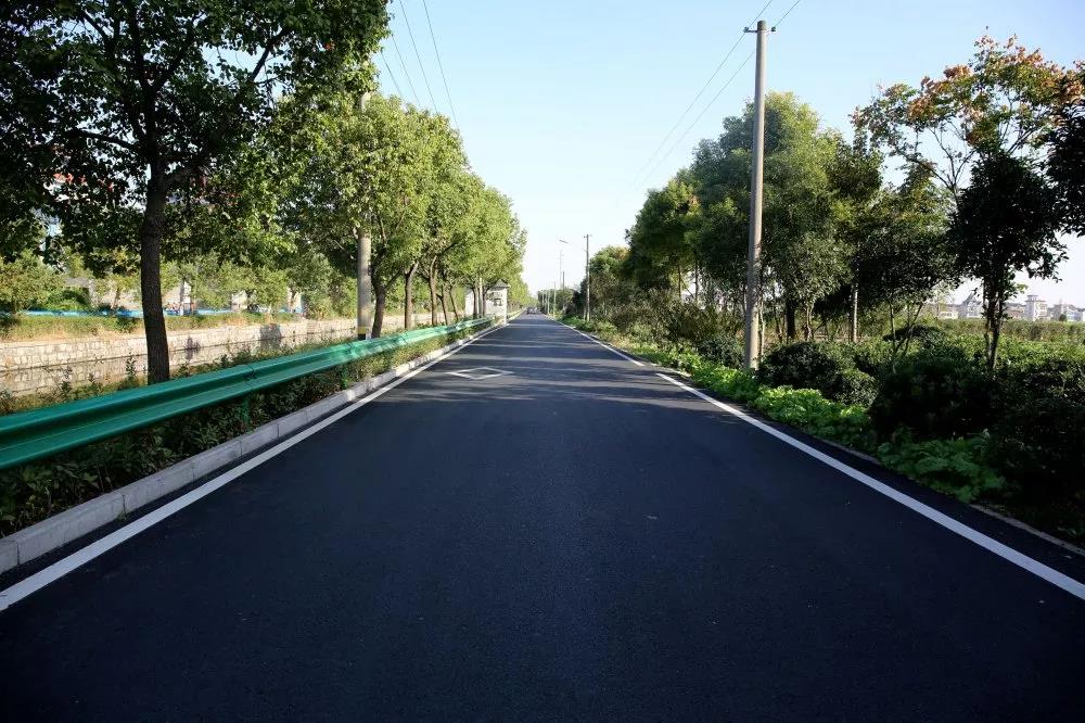 建设"四好农村路" 编织乡村振兴梦