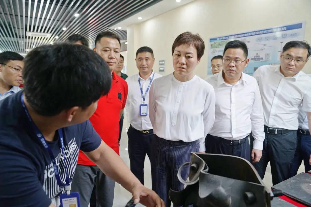 佟桂莉调研河上企业,强调要往这个方向去做