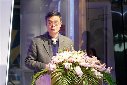 浙江树人大学校长李鲁在签约仪式上讲话.