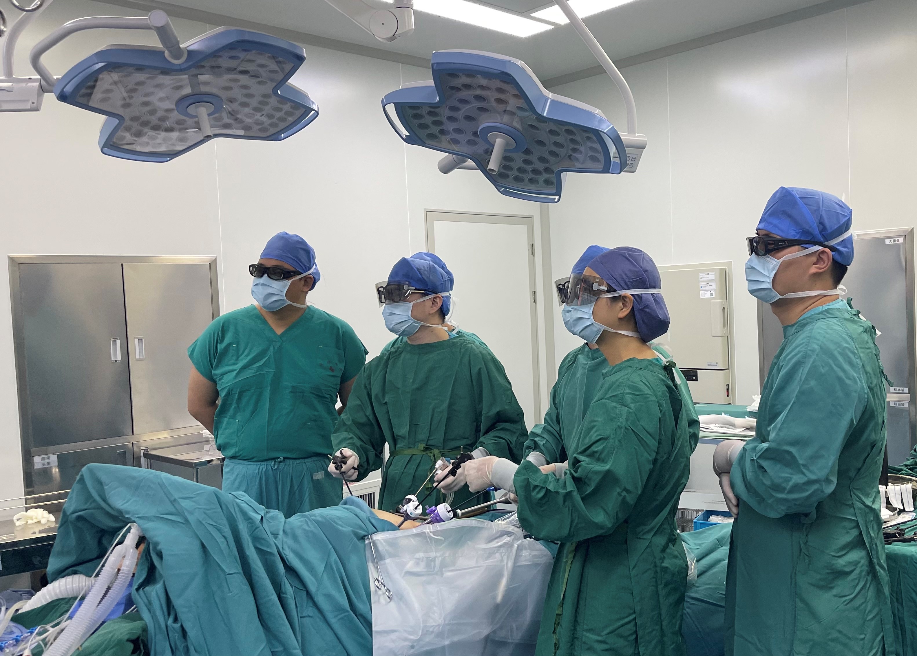 象山一院完成首例3d腹腔镜下胰十二指肠切除术
