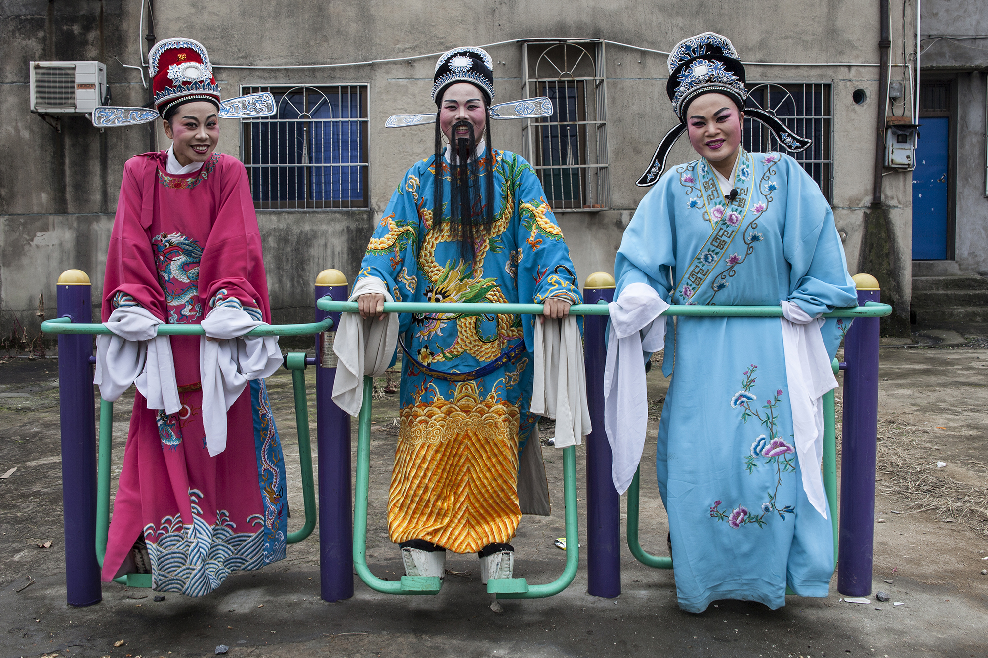 15,2009年12月,宁海越剧三团在象山县丹城西门村演出.