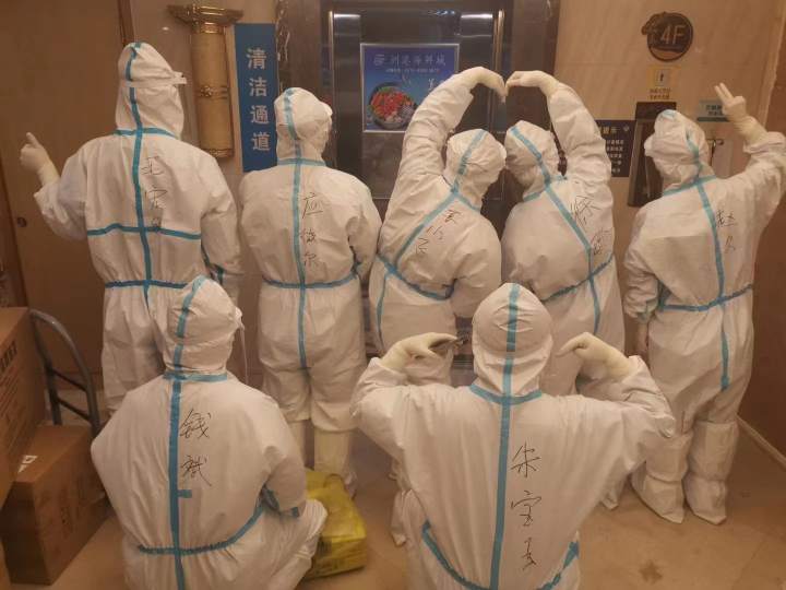 该隔离点由洞桥镇负责,"点长"洞桥镇纪委书记金鹏飞介绍,他们这个隔离