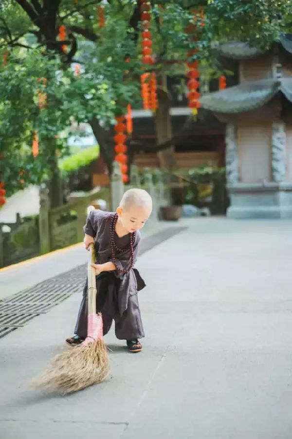 杭州灵隐寺和尚图片